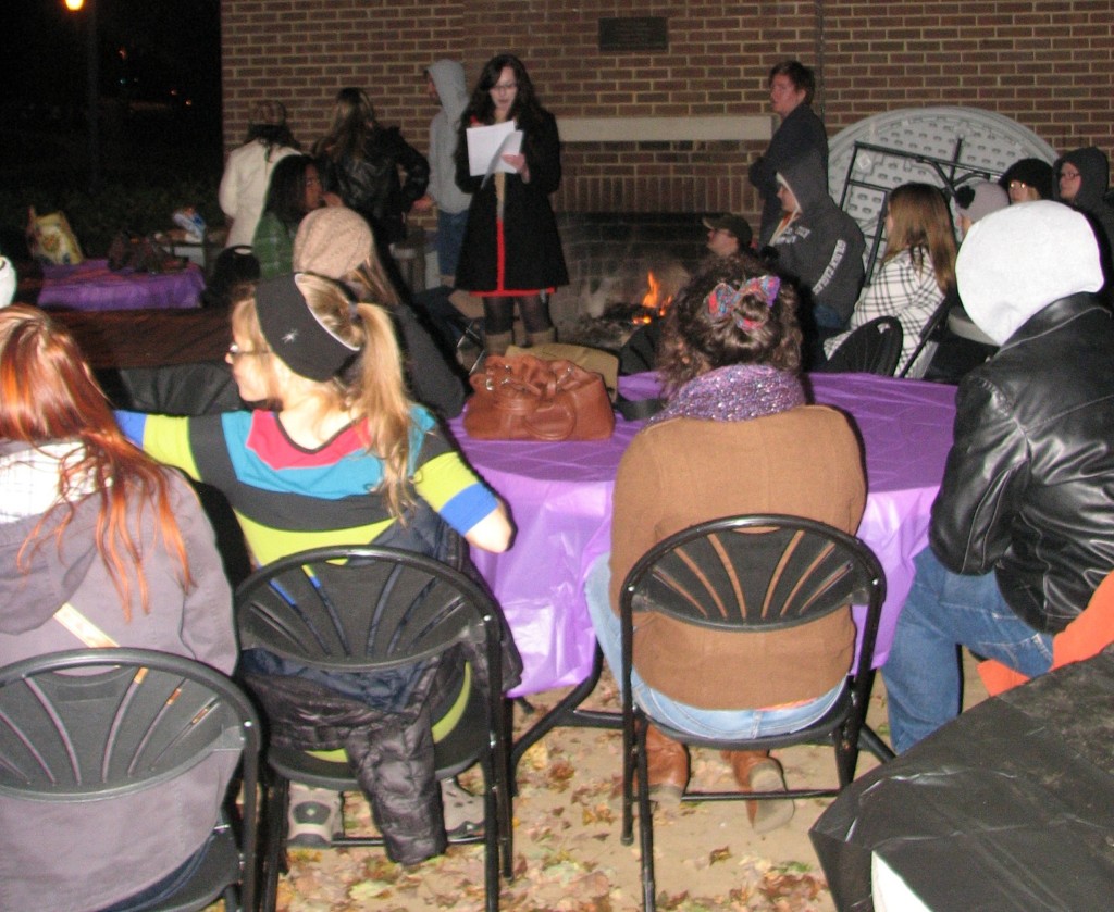 Impressions hosts bonfire, scary story readings