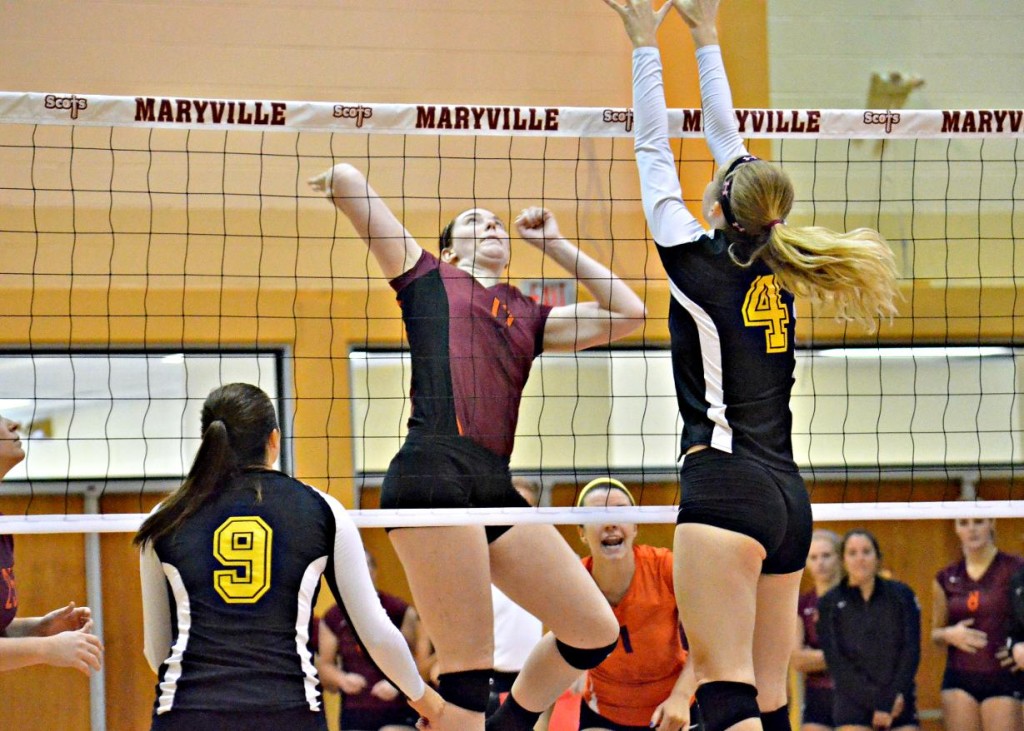 Scots volleyball wins three of four in MC Invitational