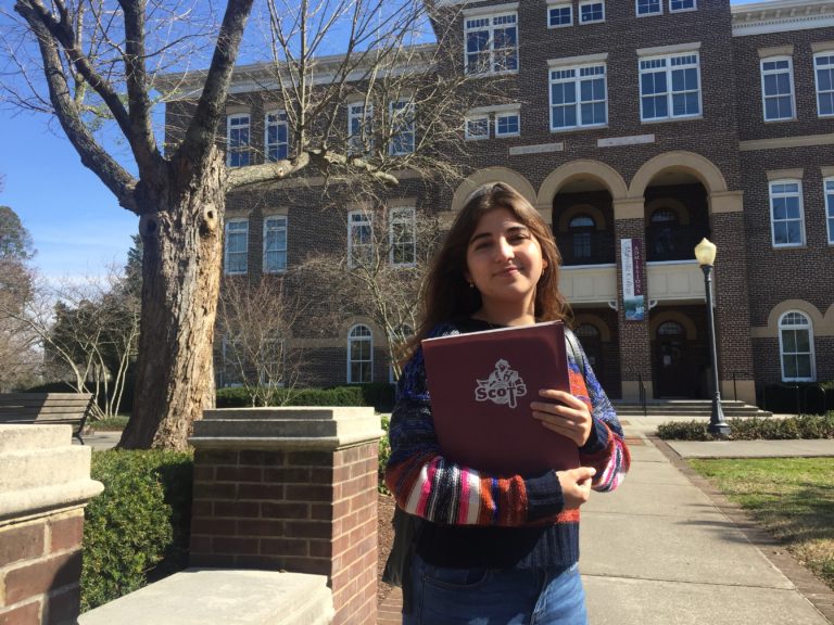 Meet a study abroad student: Romina Lira