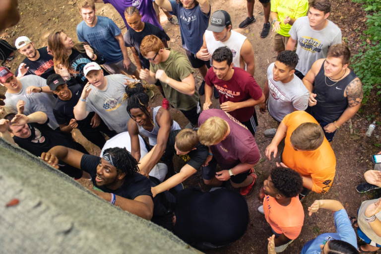 MC welcomes students with open Community