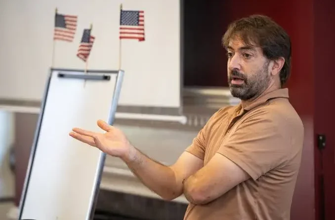 As Dr. Aaron Astor bids farewell, what doesthat mean for the MC History Department?